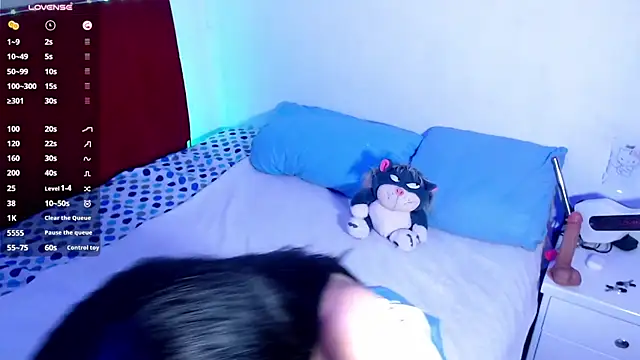 Živý XXX chat Mialuxuri