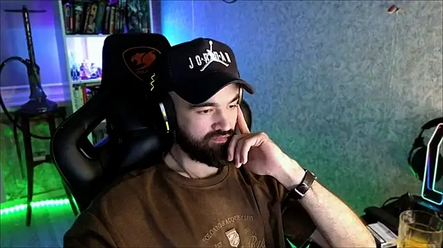 Chatroom XXX en direct de _Serious_Man