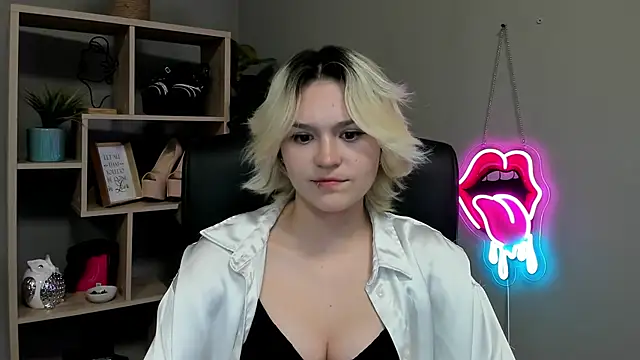 دردشة SweetLilyxo الجنسية المباشرة