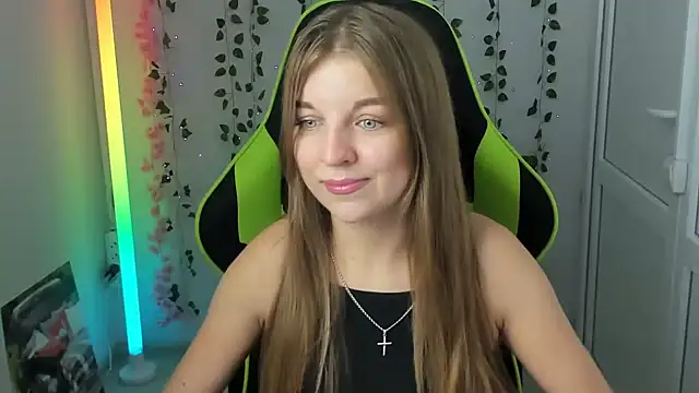 دردشة LuckyKinsley الجنسية المباشرة