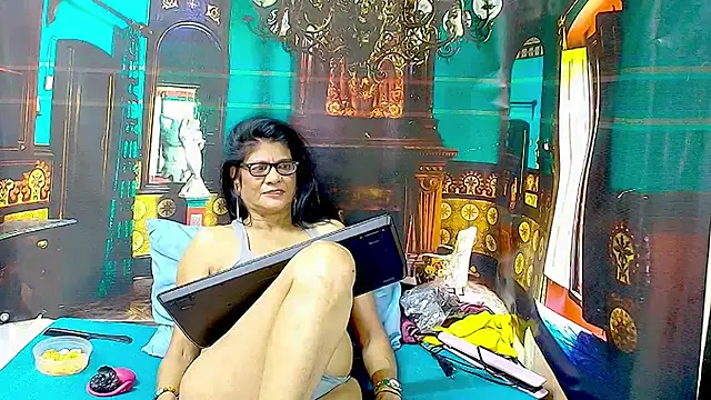 IndianAllure Live XXX-Chat