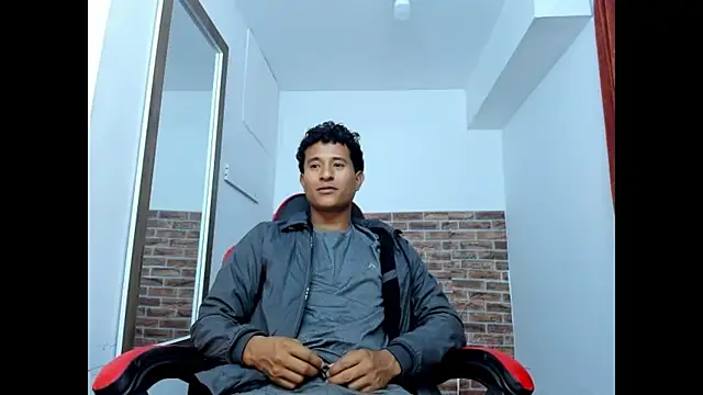 WIZARD-ALESSANDRO élő XXX-chatje