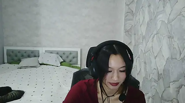 Chat +18 de JacklynGingrich ao vivo