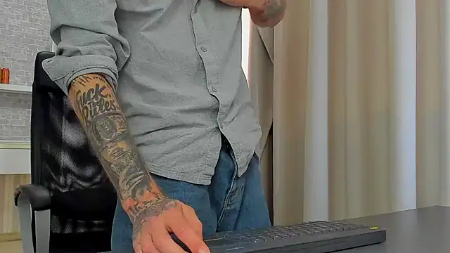 JonahShawのライブXXXチャット