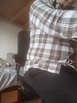 natotres@xh's Live XXX Chat