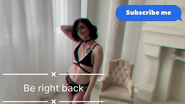 MickeQuinee Chat XXX live