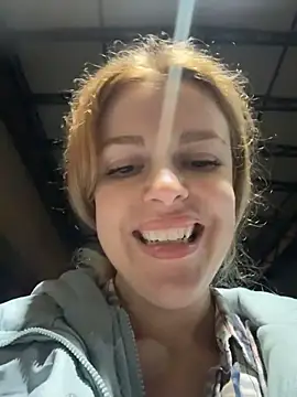 HarrietDart Adlı Modelin Canlı XXX Sohbeti