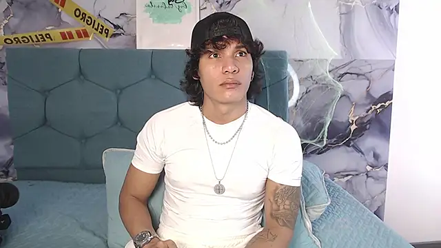 MaximilianRoth XXX чат на живо