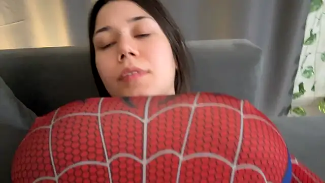Chat +18 de BrittneySquirts ao vivo