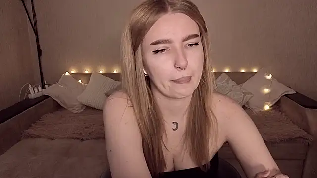 Chat +18 de ViolettaLopez ao vivo