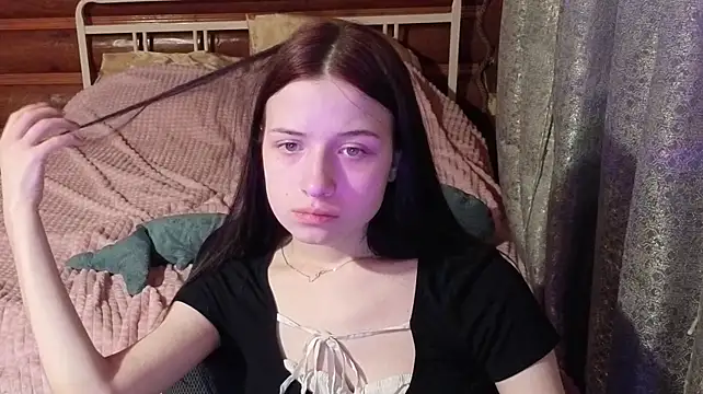 AlicePowells' Live XXX Chat