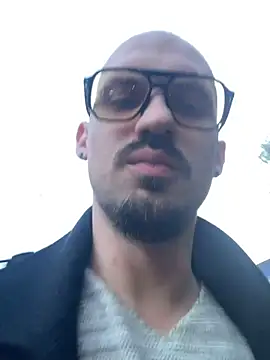 AssHunter4k élő XXX-chatje