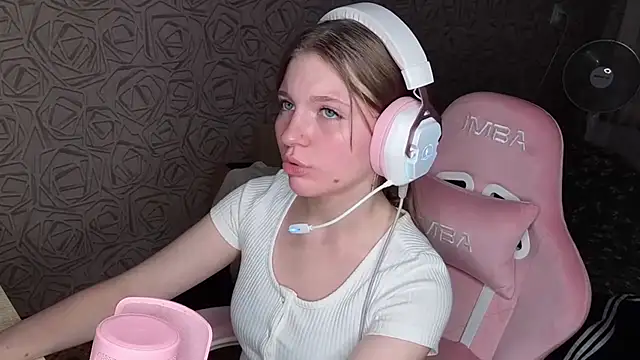 Juliiaa Chat XXX in diretta