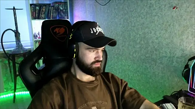 XXX chat uživo modela _Serious_Man