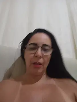 Chat +18 de regina475 ao vivo