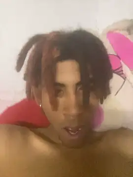 FUCKBOY_ZETA: διαδικτυακό σόου στην κάμερα