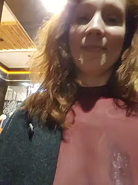Exhibitionsplit's Live XXX Chat