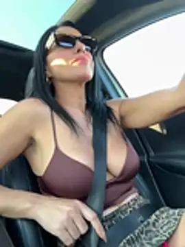 Chat XXX en directo de KimKelly13