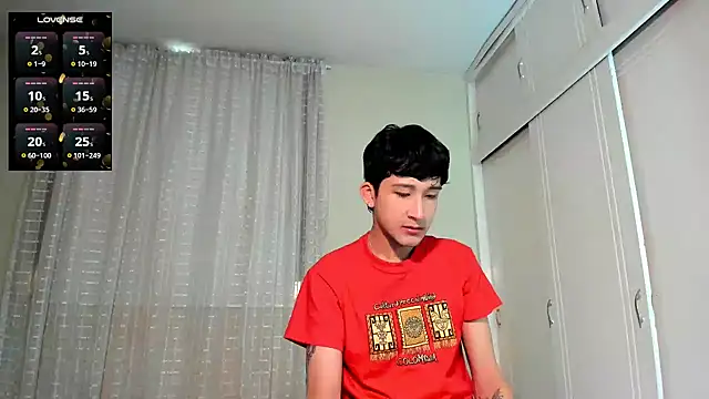 tom_Howard élő XXX-chatje