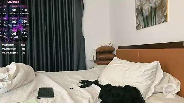 Chat +18 de divamonikate ao vivo