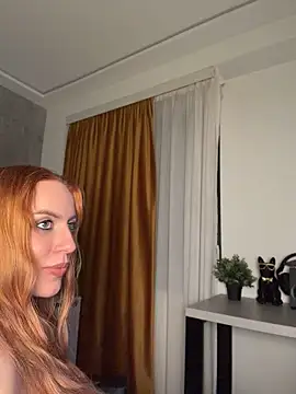 Chatroom XXX en direct de LunaAlya