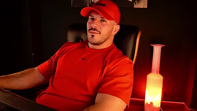AngeloEric élő XXX-chatje