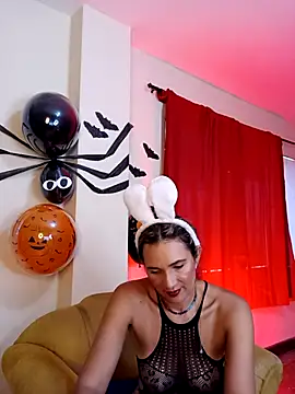 צ'אט XXX בשידור חי של adairamars