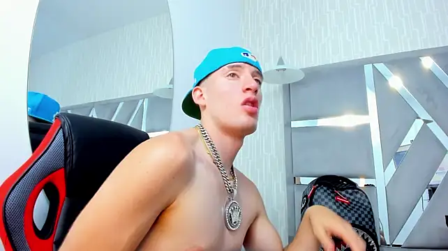 hunterheat__ live XXX chat