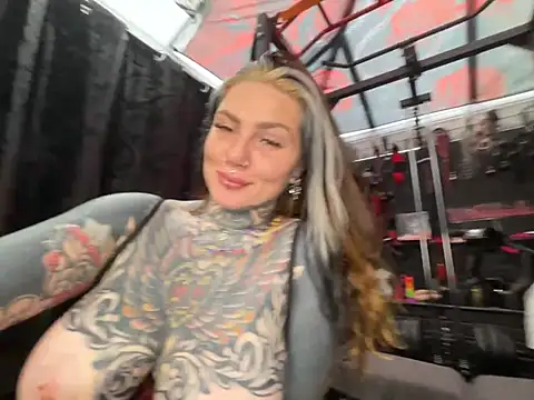 MistressWildd élő XXX-chatje