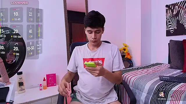 Jacob5_ Live XXX Chat