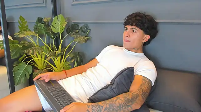 Chat XXX ao vivo de Ruslan_marcel