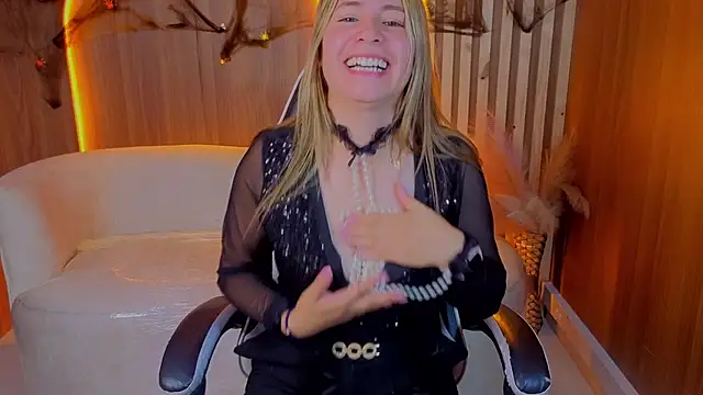 Aratna_Blonde_Tx 라이브 XXX 채팅