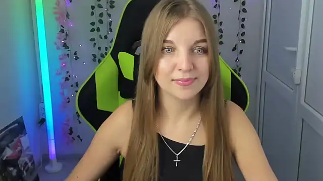 LuckyKinsley's Live XXX Chat