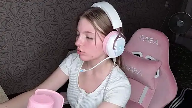 צ'אט XXX בשידור חי של Juliiaa
