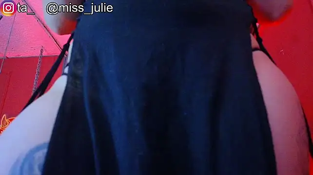 Julieta_Russell – Live XXX-chat