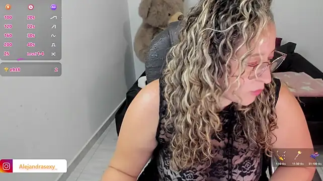 צ'אט XXX בשידור חי של alejandra_milf_