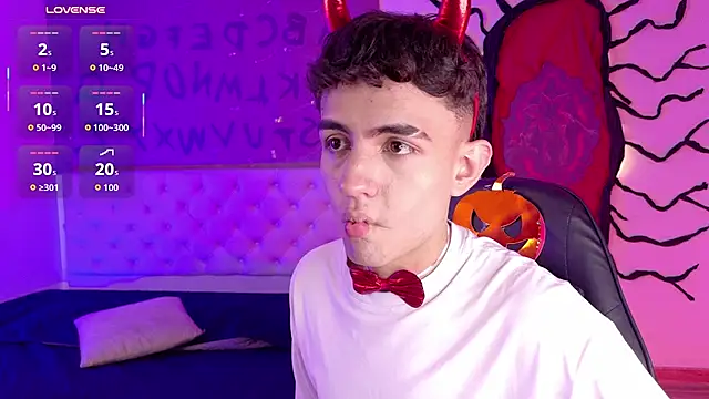 Eithan__wolf Live XXX-chat