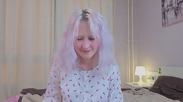 Chat +18 de Minikitt ao vivo