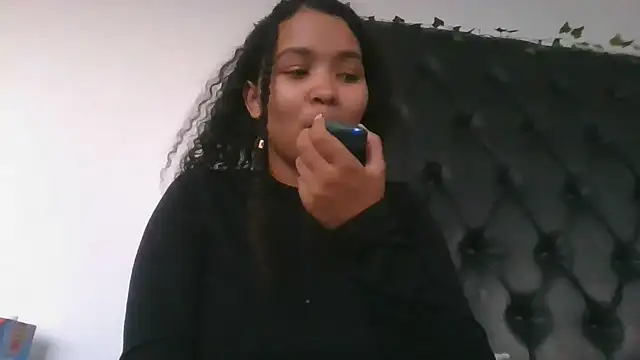 XXX chat uživo modela indianaphrodite1