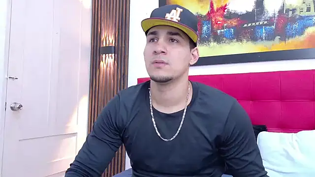 Chat XXX ao vivo de Massimo_11