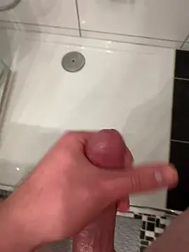 Nik_Re27 Adlı Modelin Canlı XXX Sohbeti