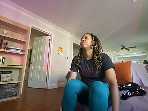 Czat XXX na żywo – lilmisssunshine_