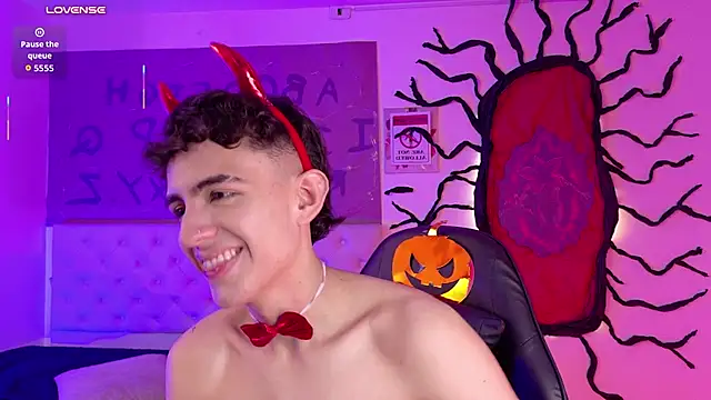 Chatroom XXX en direct de Eithan__wolf