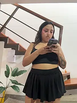 MeggyMae_ Chat XXX in diretta