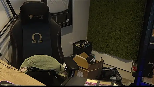 justinitt Live XXX Chat