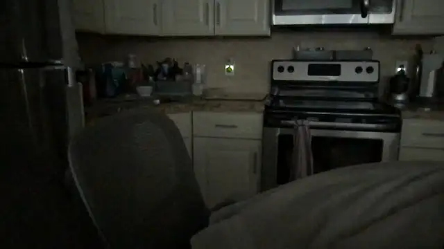 BigGuyMuscle élő XXX-chatje