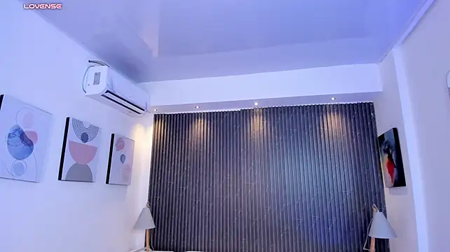 Živý XXX chat Ariana_Lhewiss