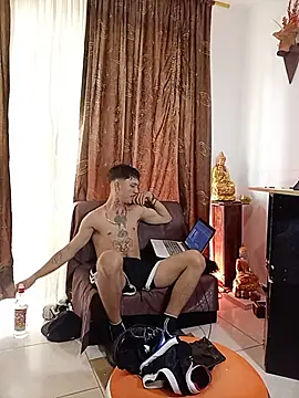 HannibalLester Live XXX-Chat