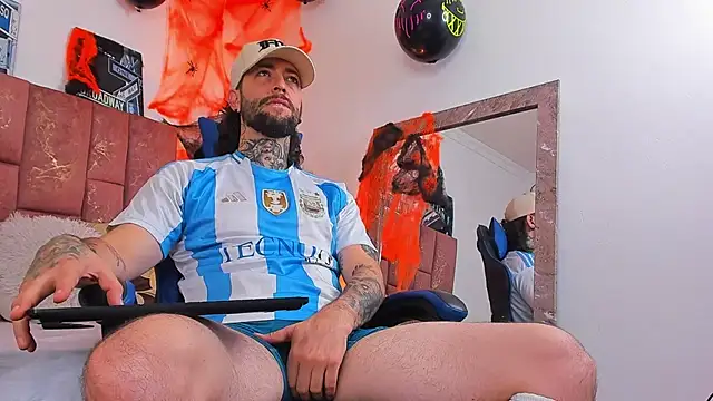 ALPHA_MASTER1 élő XXX-chatje