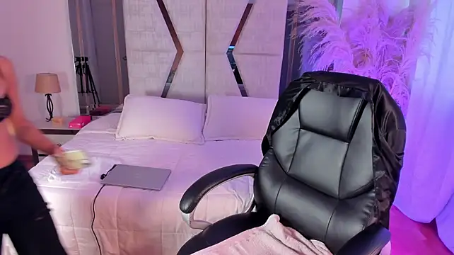 CarolineFyre 라이브 XXX 채팅